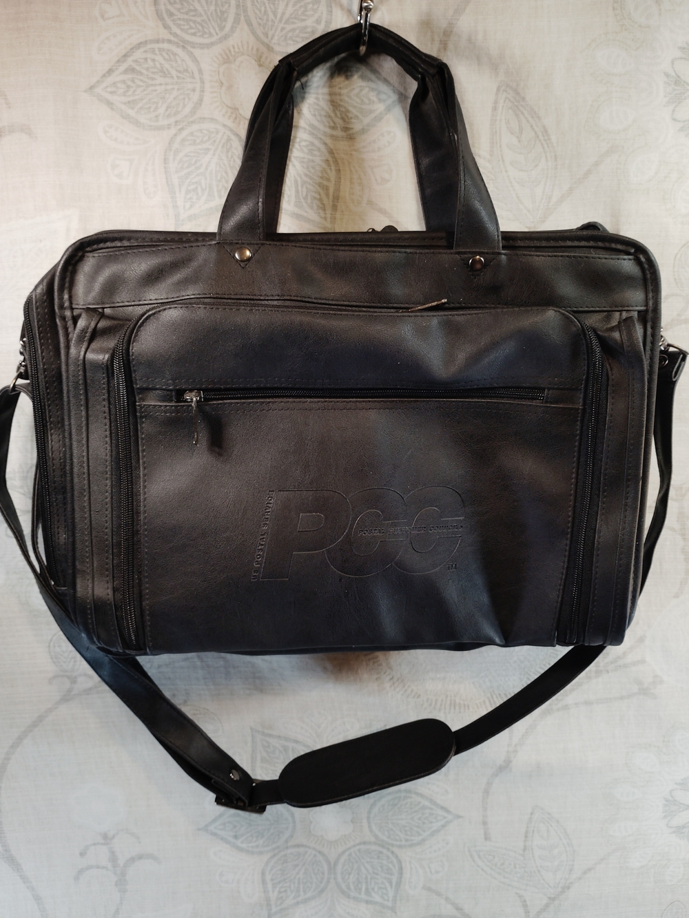 Leeds Black Leather Laptop/Messenger /Briefcase - Professional Men’s Bag